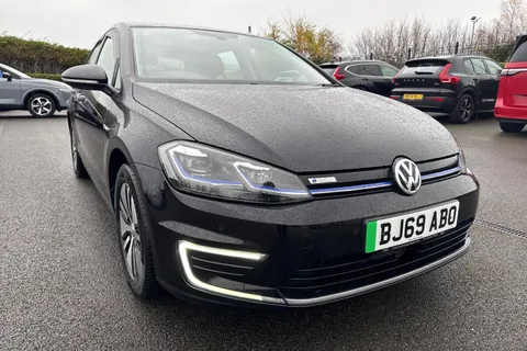 9 of 15 for Volkswagen E-Golf 35.8kWh e-Golf Auto 5dr