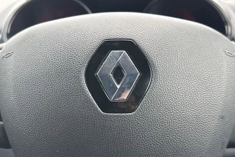 37 of 46 for Renault Clio 0.9 TCe Iconic Hatchback 5dr Petrol Manual Euro 6 (s/s) (75 ps)