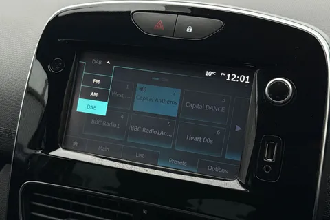 42 of 46 for Renault Clio 0.9 TCe Iconic Hatchback 5dr Petrol Manual Euro 6 (s/s) (75 ps)