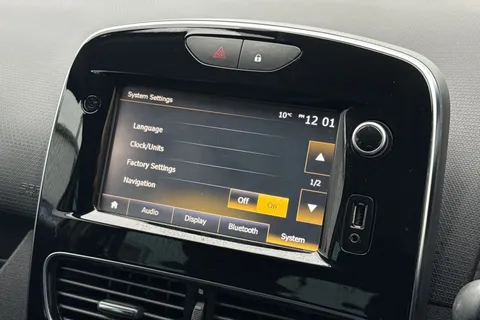 43 of 46 for Renault Clio 0.9 TCe Iconic Hatchback 5dr Petrol Manual Euro 6 (s/s) (75 ps)