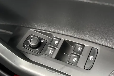 GF25ZRT Volkswagen Polo 1.0 TSI Match 5dr DSG Thumbnail #22