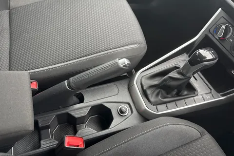 GF25ZRT Volkswagen Polo 1.0 TSI Match 5dr DSG Thumbnail #24