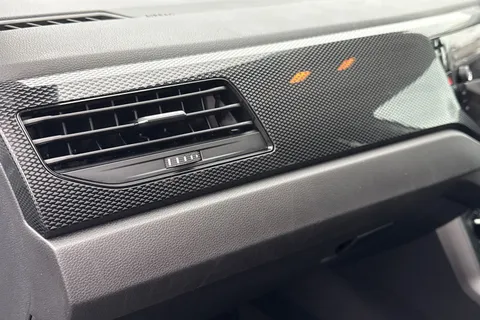 GF25ZRT Volkswagen Polo 1.0 TSI Match 5dr DSG Thumbnail #30