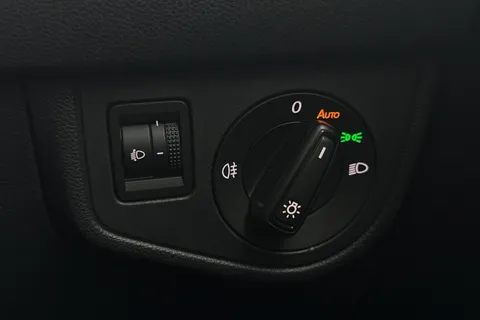 GF25ZRT Volkswagen Polo 1.0 TSI Match 5dr DSG Thumbnail #33