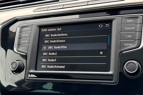 DE67YUT Volkswagen Passat 2.0 TDI GT 4dr | Adaptive Cruise Control |  ACC | Active Info Display Thumbnail #29