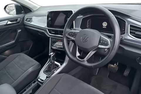 14 of 43 for VOLKSWAGEN T-ROC 1.5 TSI Style 5dr DSG