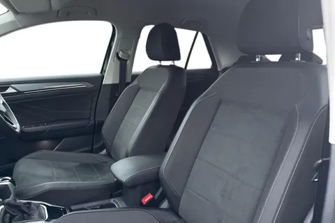 16 of 43 for VOLKSWAGEN T-ROC 1.5 TSI Style 5dr DSG