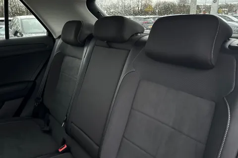 19 of 43 for VOLKSWAGEN T-ROC 1.5 TSI Style 5dr DSG