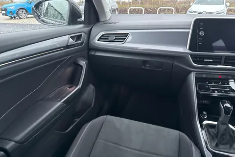 20 of 43 for VOLKSWAGEN T-ROC 1.5 TSI Style 5dr DSG