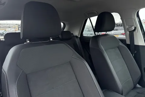 24 of 43 for VOLKSWAGEN T-ROC 1.5 TSI Style 5dr DSG