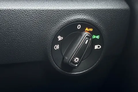 31 of 43 for VOLKSWAGEN T-ROC 1.5 TSI Style 5dr DSG