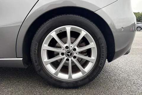 YN70UHL Mercedes-Benz A Class 1.3 A180 Sport (Executive) 7G-DCT Euro 6 (s/s) 5dr Thumbnail #14