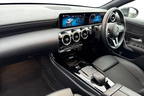 YN70UHL Mercedes-Benz A Class 1.3 A180 Sport (Executive) 7G-DCT Euro 6 (s/s) 5dr Thumbnail #16