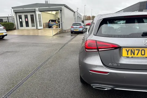 YN70UHL Mercedes-Benz A Class 1.3 A180 Sport (Executive) 7G-DCT Euro 6 (s/s) 5dr Thumbnail #32