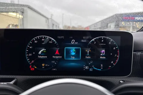 YN70UHL Mercedes-Benz A Class 1.3 A180 Sport (Executive) 7G-DCT Euro 6 (s/s) 5dr Thumbnail #45