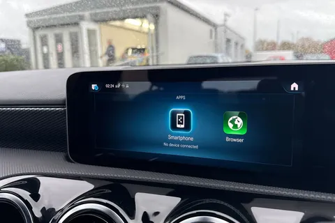 YN70UHL Mercedes-Benz A Class 1.3 A180 Sport (Executive) 7G-DCT Euro 6 (s/s) 5dr Thumbnail #50