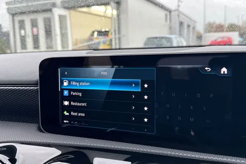 YN70UHL Mercedes-Benz A Class 1.3 A180 Sport (Executive) 7G-DCT Euro 6 (s/s) 5dr Thumbnail #51