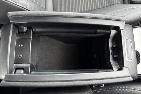 YN70UHL Mercedes-Benz A Class 1.3 A180 Sport (Executive) 7G-DCT Euro 6 (s/s) 5dr Thumbnail #57