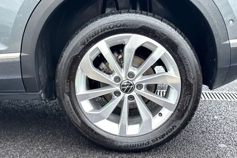 GD24WZX Volkswagen T-Roc 1.5 TSI Style 5dr DSG Thumbnail #11