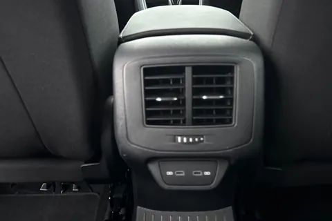 GD24WZX Volkswagen T-Roc 1.5 TSI Style 5dr DSG Thumbnail #30