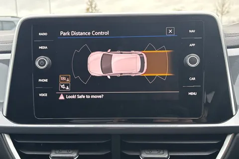 GD24WZX Volkswagen T-Roc 1.5 TSI Style 5dr DSG Thumbnail #39