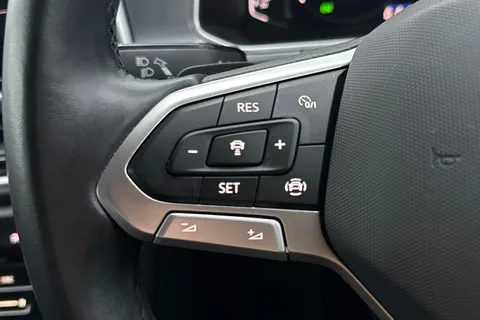 GD24RZN Volkswagen T-Roc 1.5 TSI Style 5dr DSG Thumbnail #30