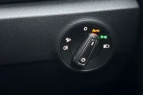 GD24RZN Volkswagen T-Roc 1.5 TSI Style 5dr DSG Thumbnail #32