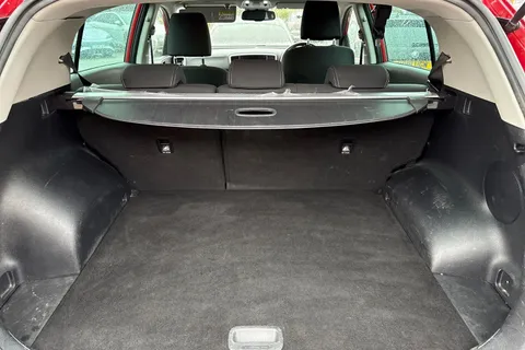 DF70UZR Kia Sportage 1.6 GDi 2 Euro 6 (s/s) 5dr Thumbnail #8