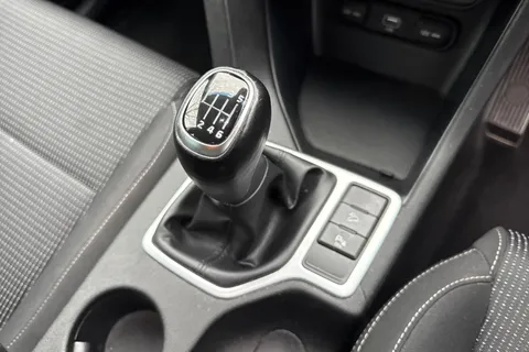 DF70UZR Kia Sportage 1.6 GDi 2 Euro 6 (s/s) 5dr Thumbnail #24