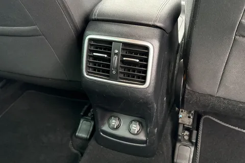 DF70UZR Kia Sportage 1.6 GDi 2 Euro 6 (s/s) 5dr Thumbnail #29