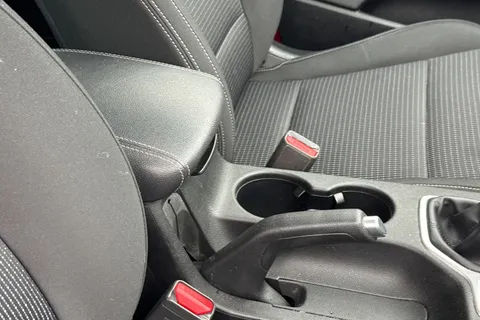 DF70UZR Kia Sportage 1.6 GDi 2 Euro 6 (s/s) 5dr Thumbnail #33