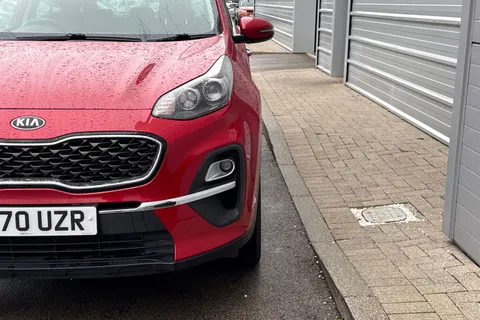 DF70UZR Kia Sportage 1.6 GDi 2 Euro 6 (s/s) 5dr Thumbnail #39