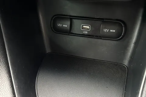 DF70UZR Kia Sportage 1.6 GDi 2 Euro 6 (s/s) 5dr Thumbnail #44