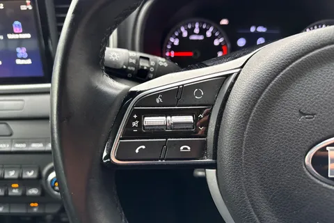 DF70UZR Kia Sportage 1.6 GDi 2 Euro 6 (s/s) 5dr Thumbnail #55