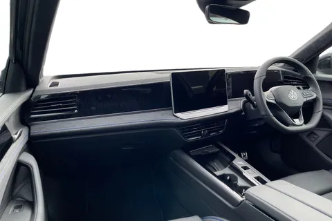 CX75SYJ Volkswagen Passat 1.5 TSI eHybrid 272 R-Line 5dr DSG ⭐Full Leather, Black Pack, Towbar⭐ Thumbnail #9