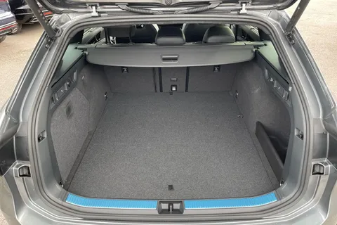 CX75SYJ Volkswagen Passat 1.5 TSI eHybrid 272 R-Line 5dr DSG ⭐Full Leather, Black Pack, Towbar⭐ Thumbnail #10