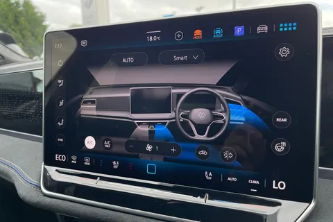 CX75SYJ Volkswagen Passat 1.5 TSI eHybrid 272 R-Line 5dr DSG ⭐Full Leather, Black Pack, Towbar⭐ Thumbnail #19