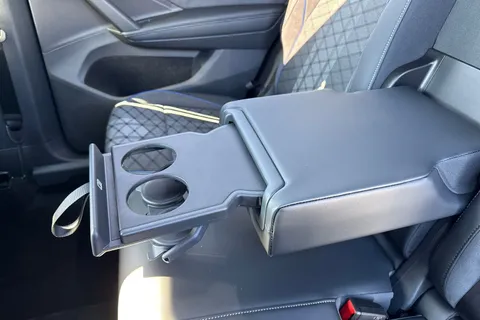 CX75KMO Volkswagen Tayron 1.5 eTSI R-Line 5dr DSG7 [7 Seat] Thumbnail #37