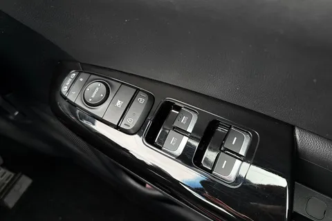 SA71YOO Kia Sportage 1.6 T-GDi GT-Line S DCT AWD Euro 6 (s/s) 5dr Thumbnail #48