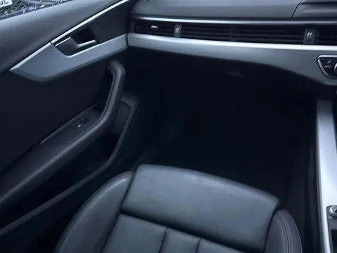 15 of 44 for Audi A4 Avant 2.0 TDI ultra Sport Euro 6 (s/s) 5dr