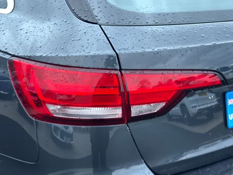 16 of 44 for Audi A4 Avant 2.0 TDI ultra Sport Euro 6 (s/s) 5dr