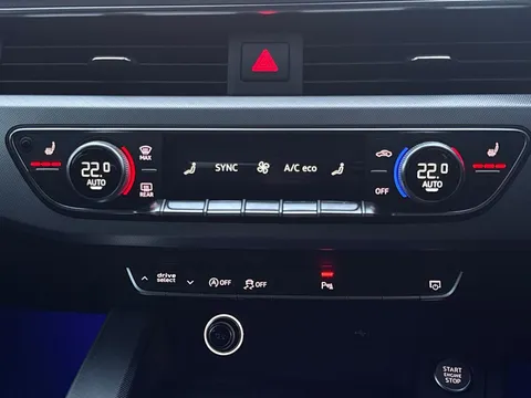 19 of 44 for Audi A4 Avant 2.0 TDI ultra Sport Euro 6 (s/s) 5dr