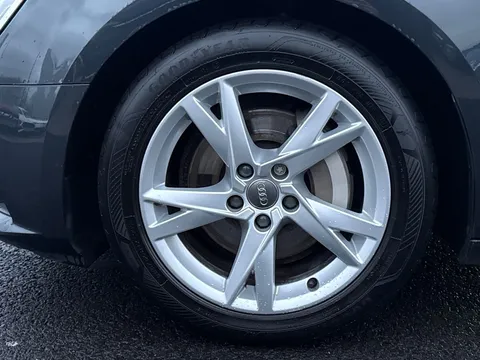 23 of 44 for Audi A4 Avant 2.0 TDI ultra Sport Euro 6 (s/s) 5dr