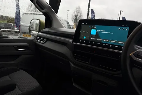 MF75FOK Volkswagen Transporter 2.0 TDI 170 Commerce Pro Van Auto Thumbnail #15