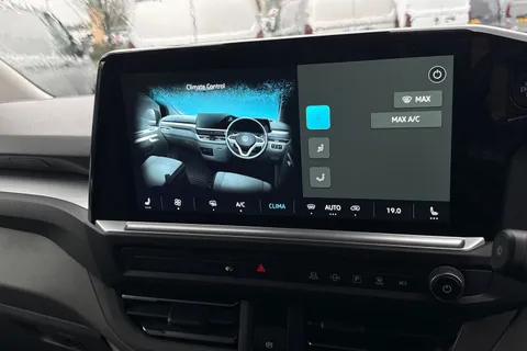 MF75FOK Volkswagen Transporter 2.0 TDI 170 Commerce Pro Van Auto Thumbnail #19