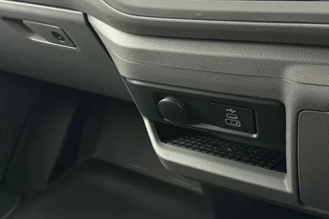 MF75FOK Volkswagen Transporter 2.0 TDI 170 Commerce Pro Van Auto Thumbnail #34