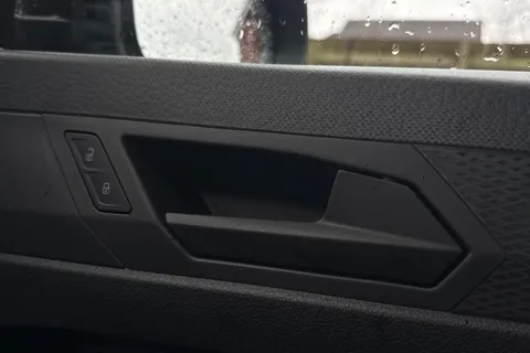 MF25JFN Volkswagen Caddy 2.0 TDI 102PS Commerce Pro Van [Tech Pack] Thumbnail #18