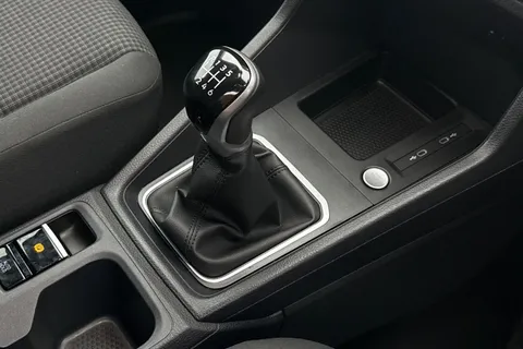 MF25JFN Volkswagen Caddy 2.0 TDI 102PS Commerce Pro Van [Tech Pack] Thumbnail #20