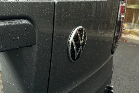 MF25JFN Volkswagen Caddy 2.0 TDI 102PS Commerce Pro Van [Tech Pack] Thumbnail #28