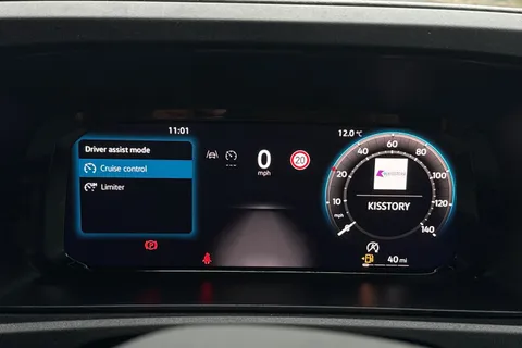 MF25JFN Volkswagen Caddy 2.0 TDI 102PS Commerce Pro Van [Tech Pack] Thumbnail #35